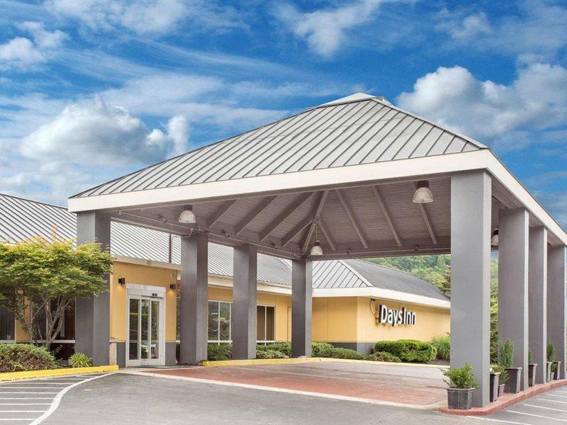 Days Inn By Wyndham Asheville/Mall Εξωτερικό φωτογραφία