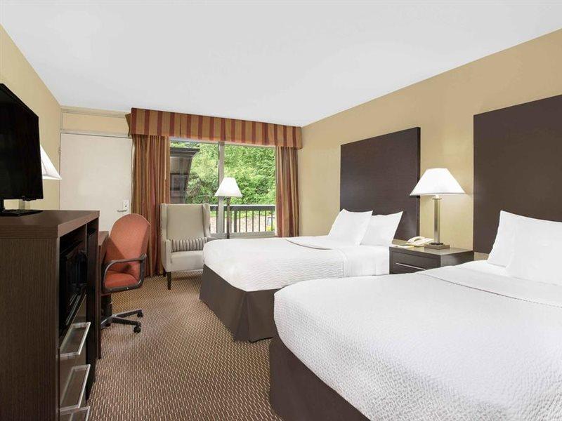 Days Inn By Wyndham Asheville/Mall Εξωτερικό φωτογραφία