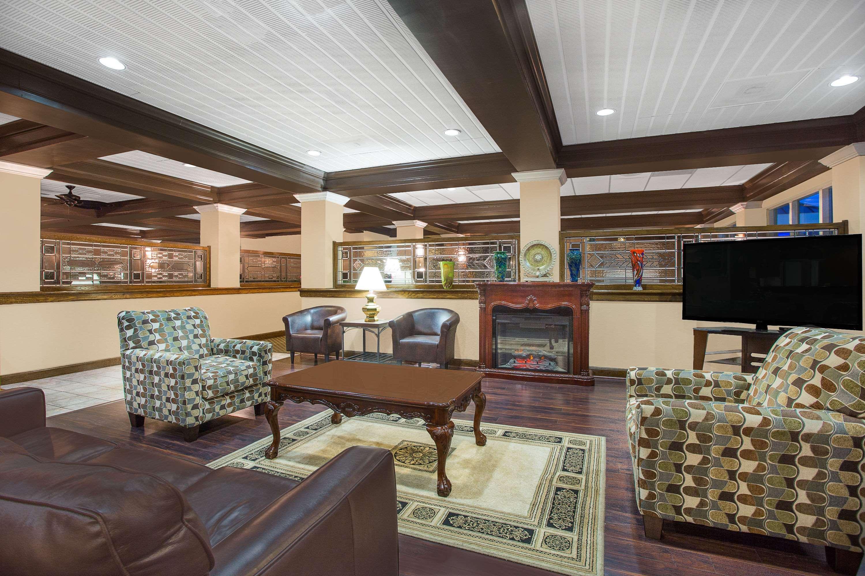 Days Inn By Wyndham Asheville/Mall Εξωτερικό φωτογραφία